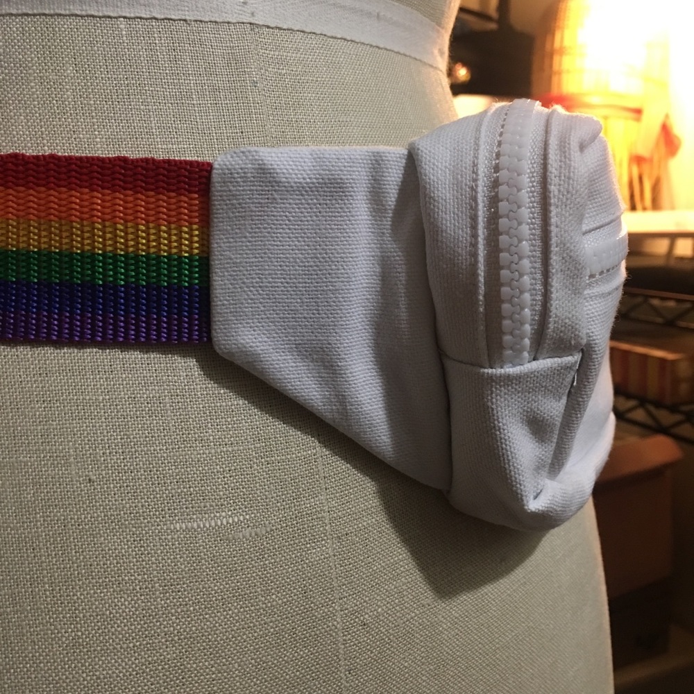 Handmade Fannypack - Picture 5 of 6